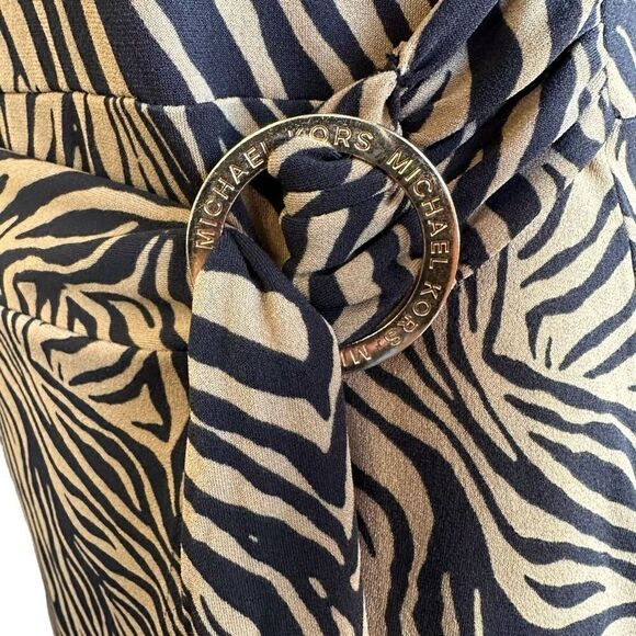 NWT Michael Kors Zebra Print Logo Ring Buckle Short Sleeve Half Wrap Dress - Picture 3 of 7